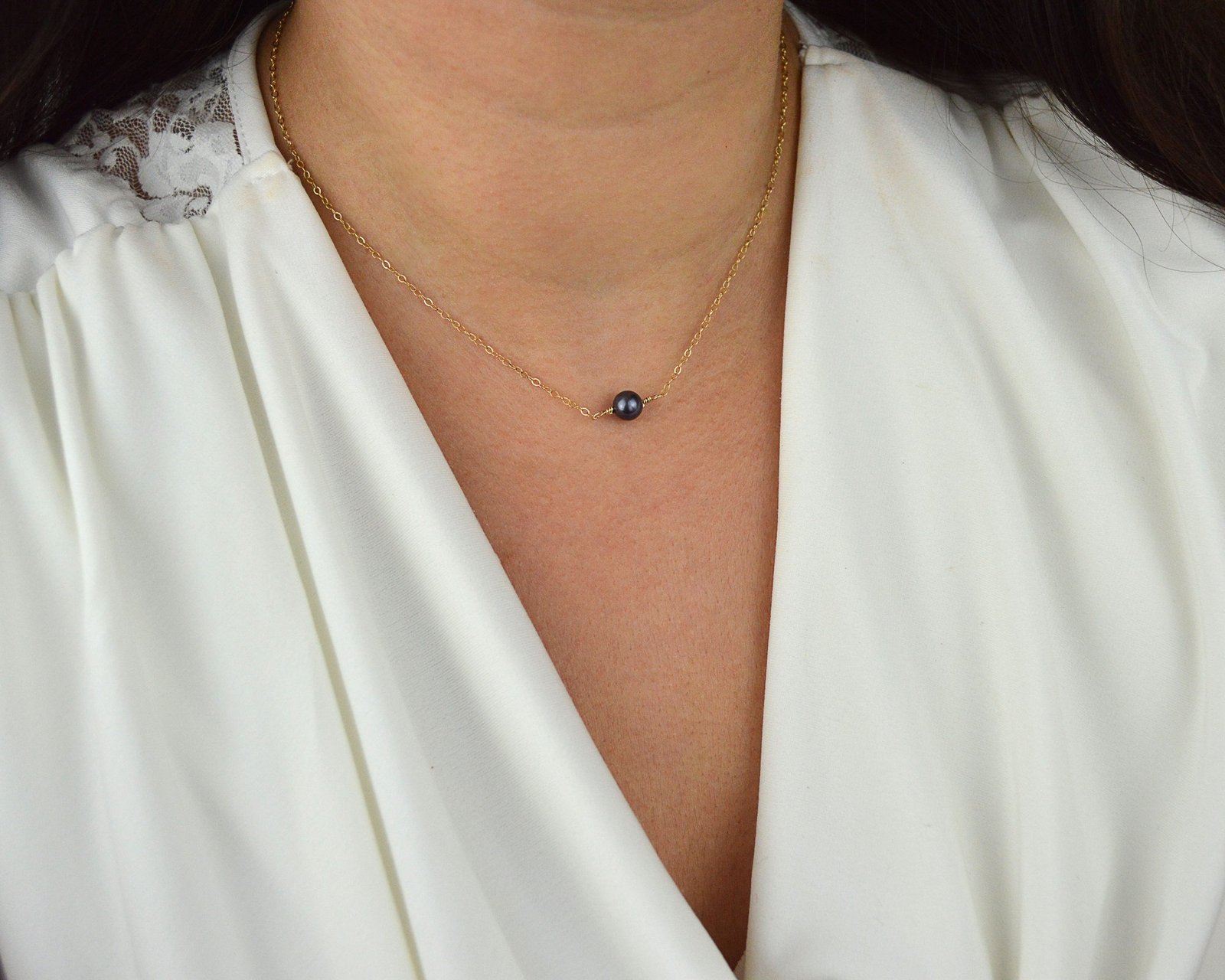 single-black-pearl-necklace