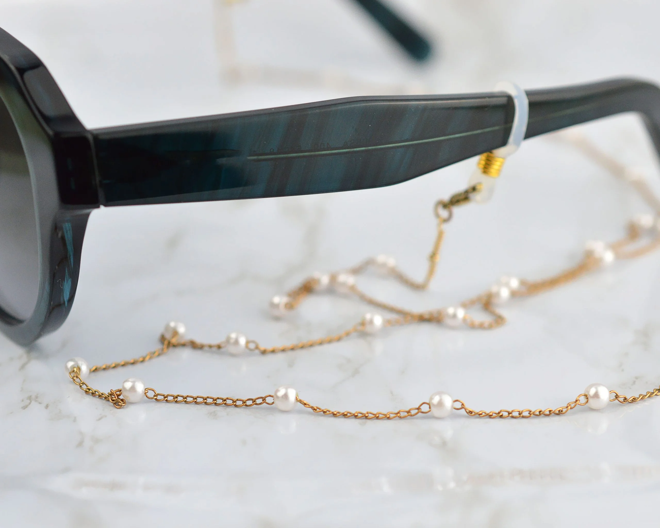 Wide Link Pearl Glasses Chain – Ettika